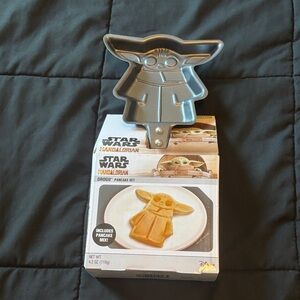 Star Wars Mandalorian Grogu Silver Pancake Mold